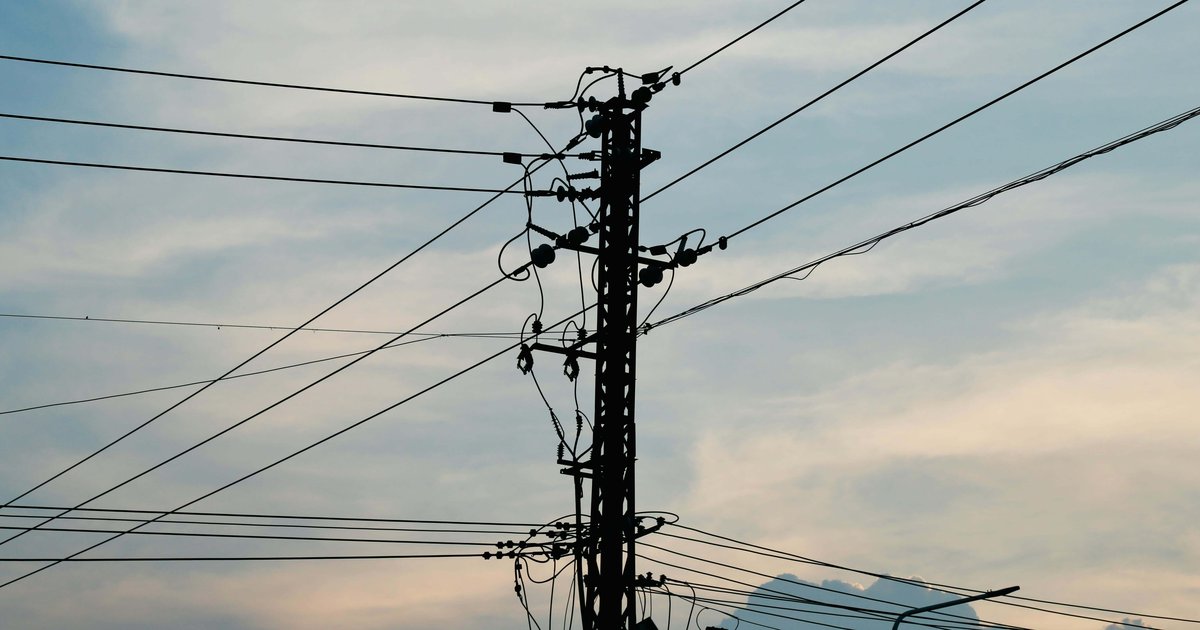 electricity power lines pylons eskom south africa tariff
